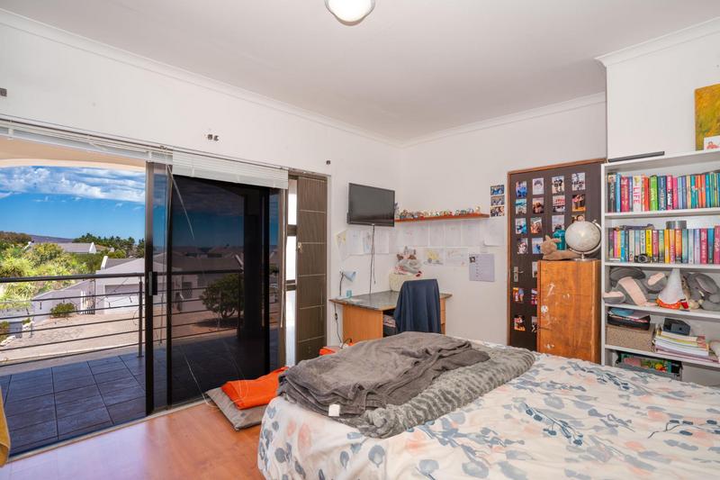 4 Bedroom Property for Sale in Country Club Western Cape